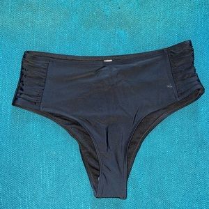 BRAND NEW Shein Black Cheeky Bikini Bottoms